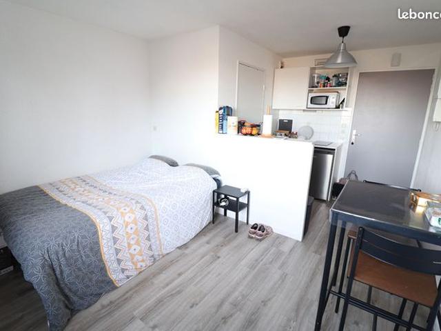 Studio 1 pièce 19 m²