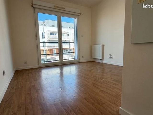 Studio 1 pièce 19 m²