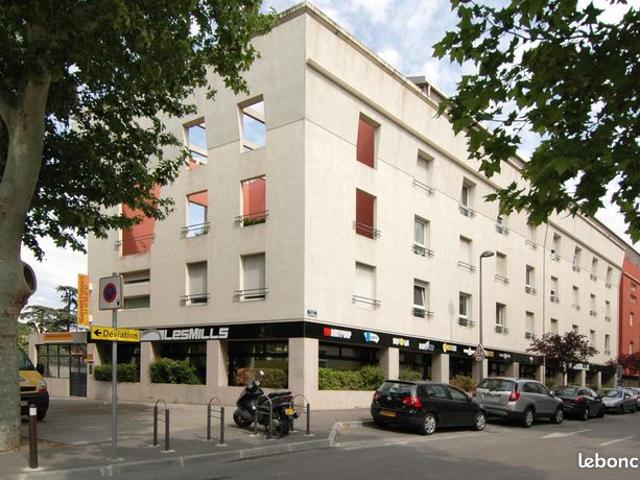 Studio 1 pièce 19 m²