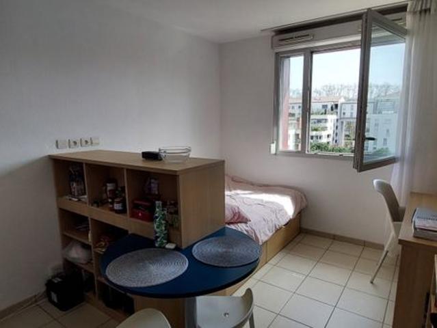 Studio 1 pièce 19 m²