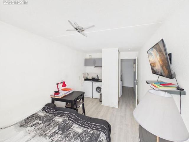 Studio 1 pièce 19 m²
