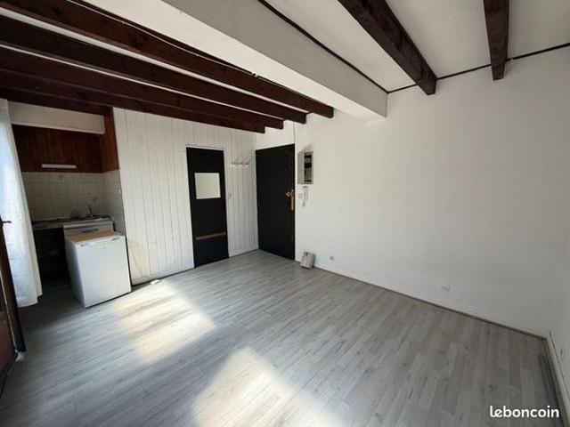 Studio 1 pièce 19 m²