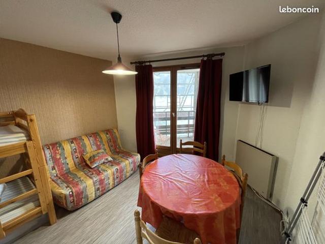 Studio 1 pièce 19 m²