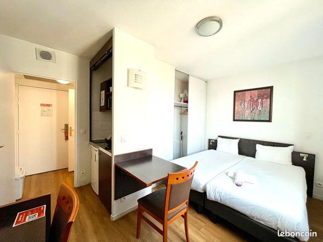 Studio 1 pièce 19 m²