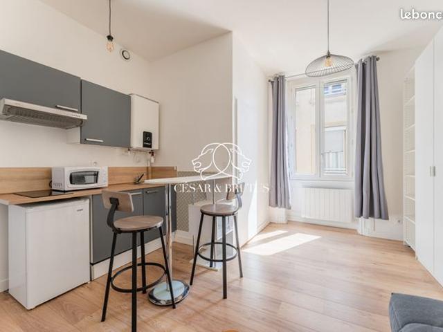 Studio 1 pièce 19 m²
