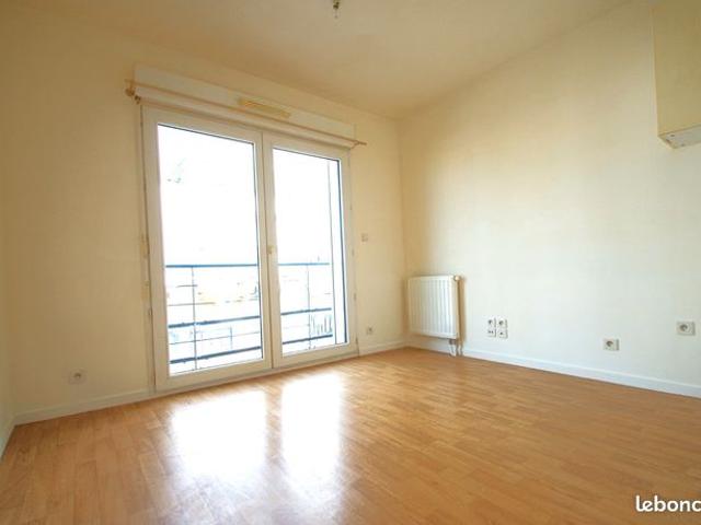 Studio 1 pièce 19 m²