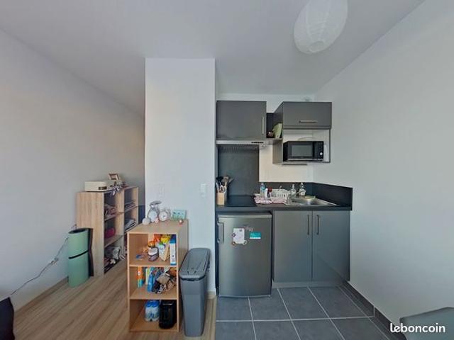 Studio 1 pièce 19 m²