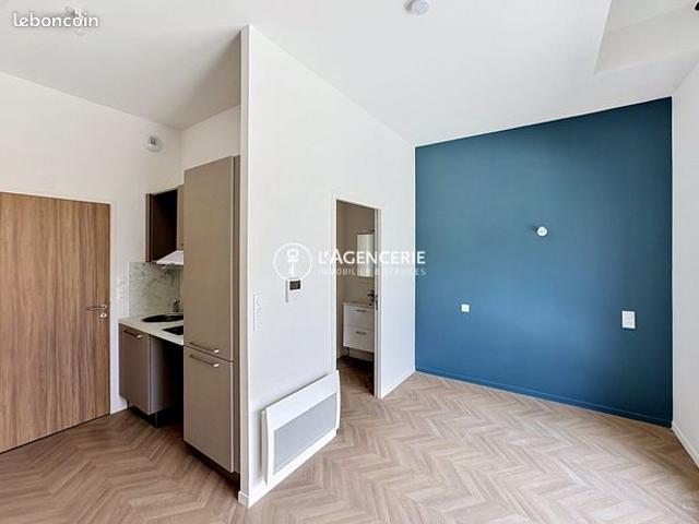 Studio 1 pièce 19 m²