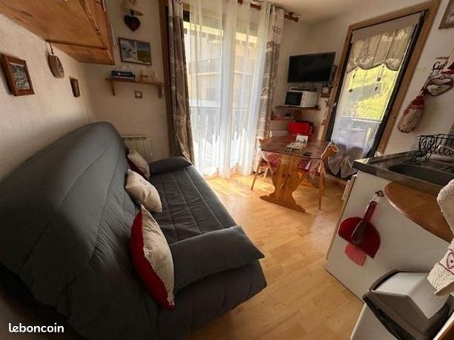 Studio 1 pièce 19 m²