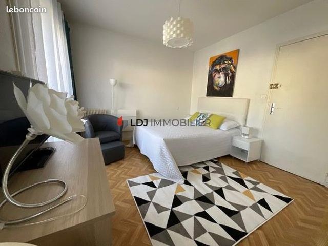Studio 1 pièce 19 m²