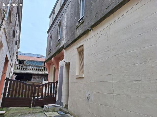 Studio 1 pièce 19 m²