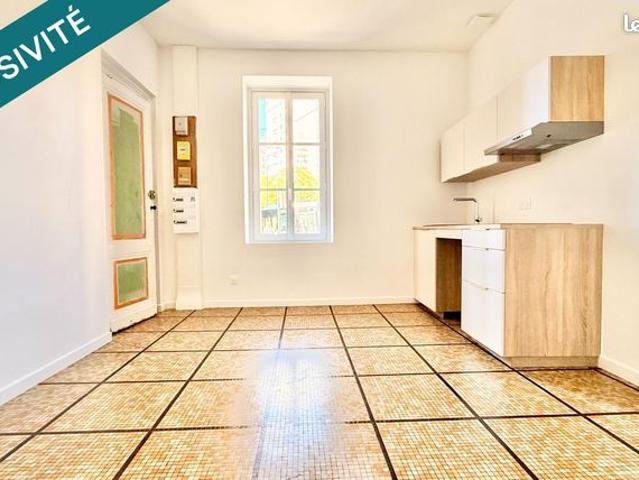 Studio 1 pièce 19 m²