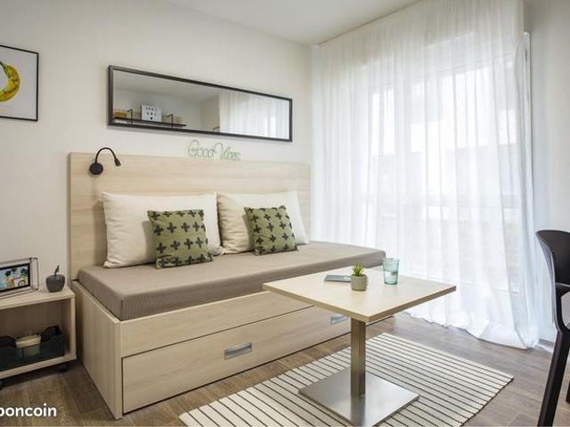 Studio 1 pièce 19 m²