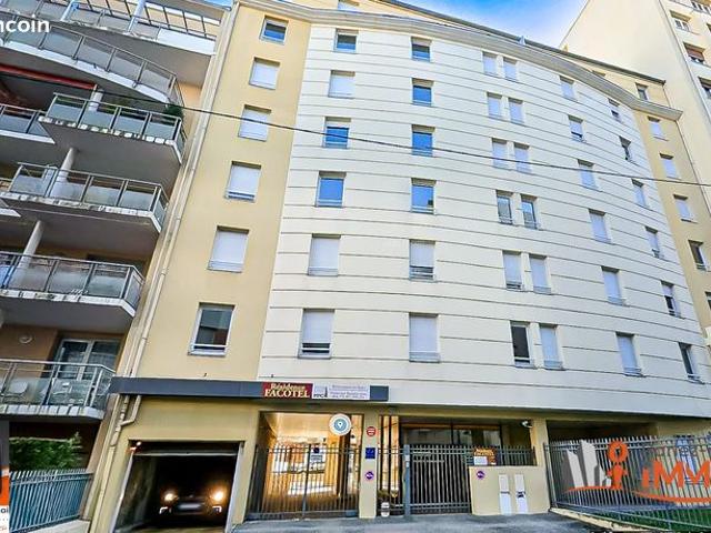 Studio 1 pièce 19 m²