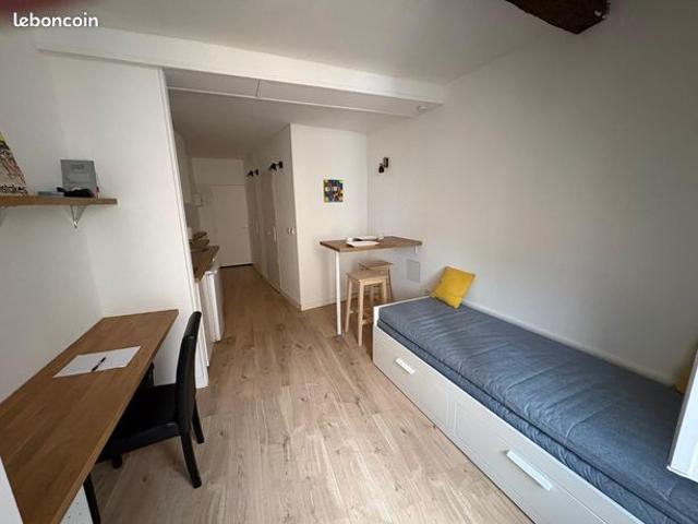 Studio 1 pièce 19 m²