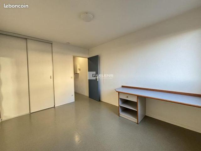 Studio 1 pièce 19 m²