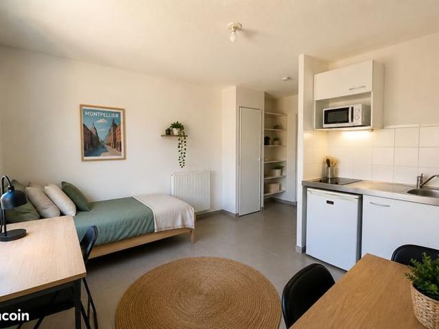Studio 1 pièce 19 m²