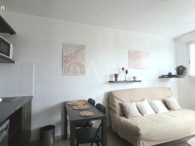 Studio 1 pièce 19 m²