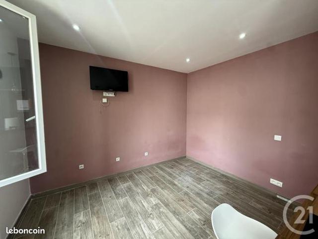 Studio 1 pièce 19 m²