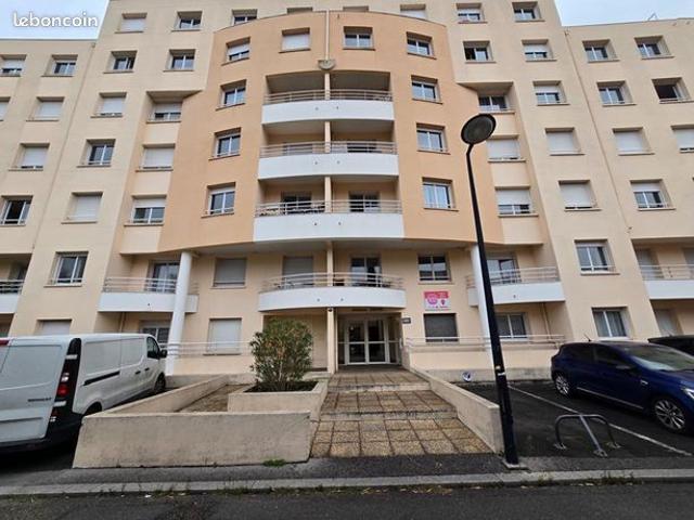 Studio 1 pièce 19 m²