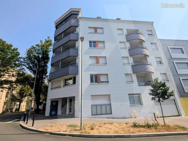 Studio 1 pièce 19 m²