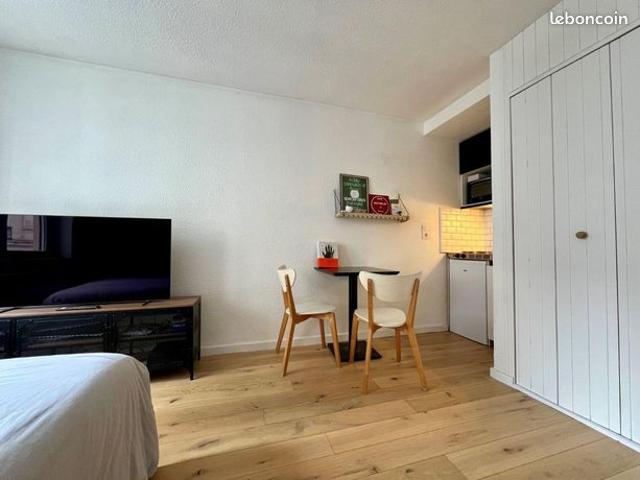 Studio 1 pièce 19 m²