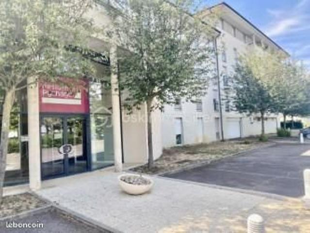 Studio 1 pièce 19 m²