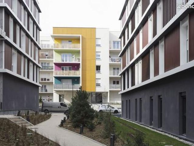 Studio 1 pièce 19 m²