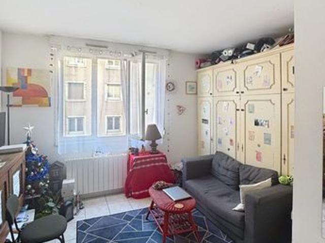 Studio 1 pièce 19 m²