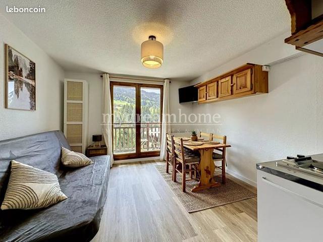 Studio 1 pièce 19 m²