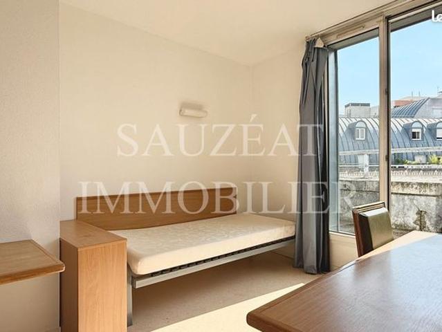 Studio 1 pièce 19 m²