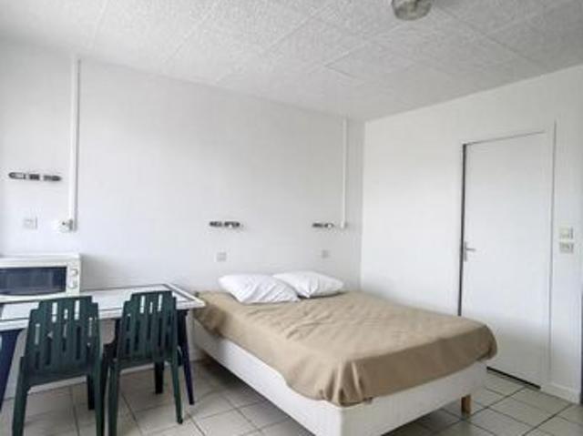 Studio 1 pièce 19 m²