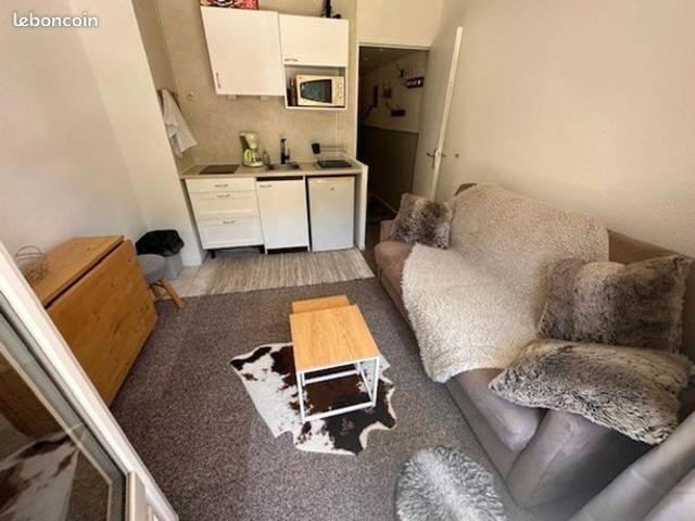 Studio 1 pièce 19 m²