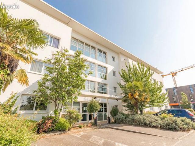 Studio 1 pièce 19 m²