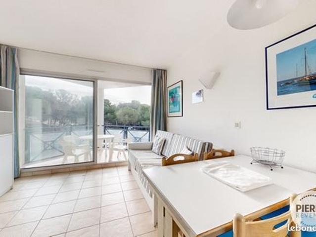 Studio 1 pièce 19 m²