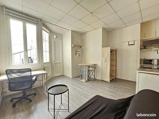 Studio 1 pièce 19 m²