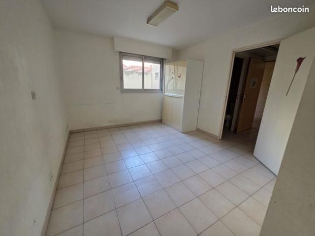 Studio 1 pièce 19 m²