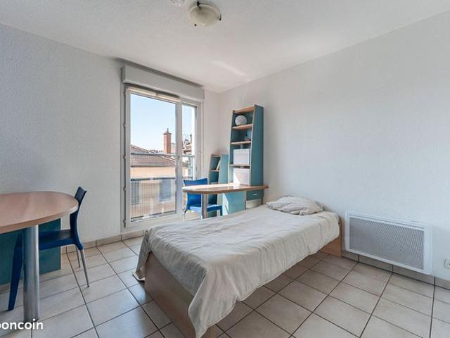 Studio 1 pièce 19 m²