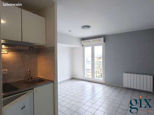 Studio 1 pièce 19 m²