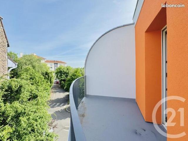 Studio 1 pièce 19 m²