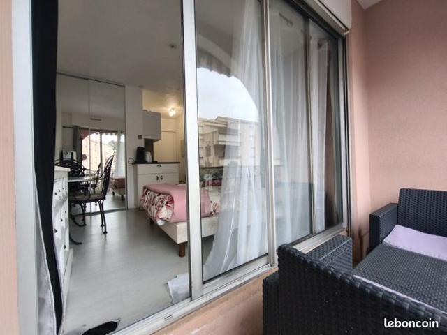 Studio 1 pièce 19 m²