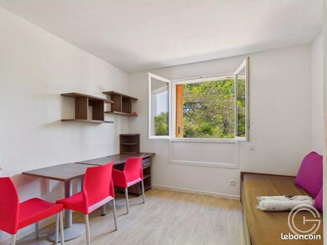 Studio 1 pièce 19 m²