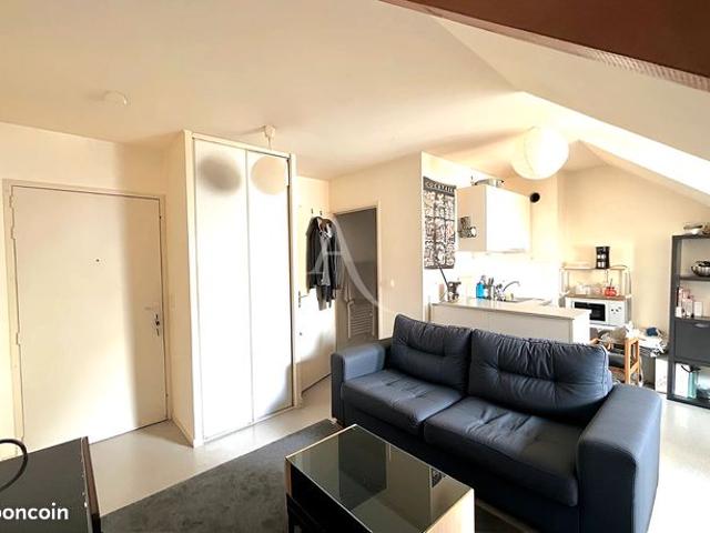 Studio 1 pièce 19 m²
