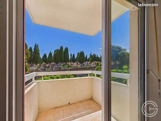 Studio 1 pièce 19 m²