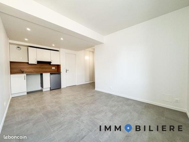 Studio 1 pièce 23 m²