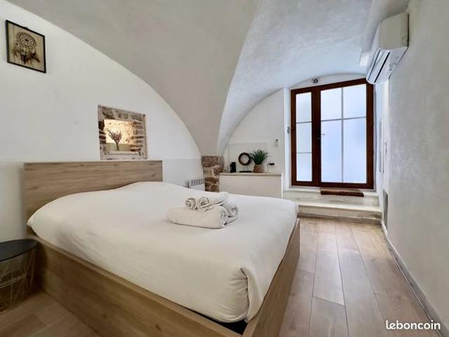 Studio 1 pièce 23 m²