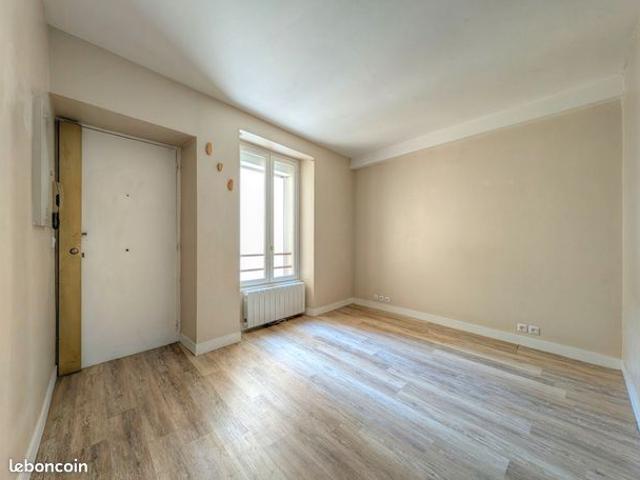 Studio 1 pièce 23 m²