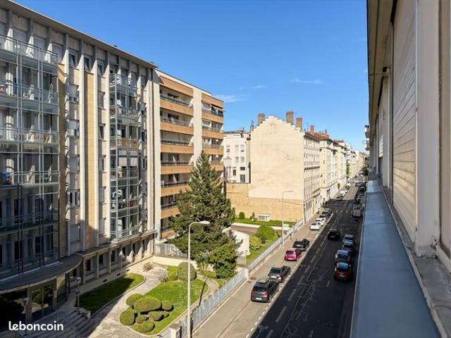 Studio 1 pièce 23 m²
