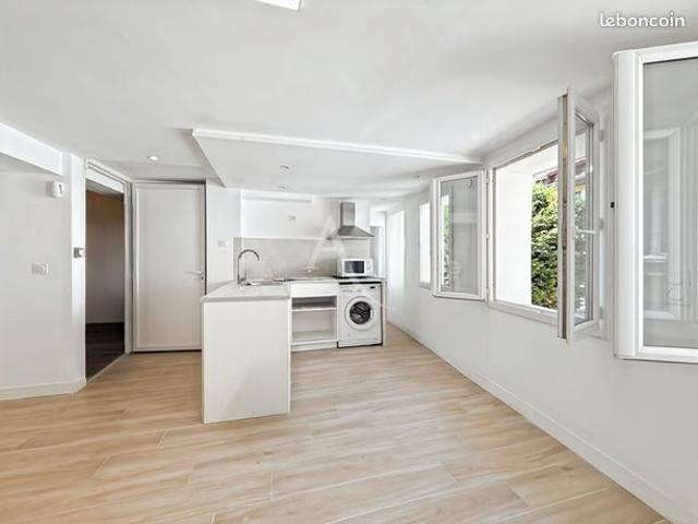 Studio 1 pièce 23 m²