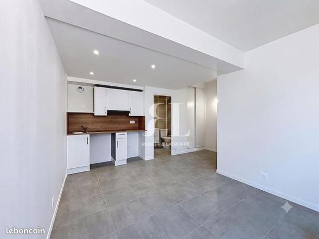 Studio 1 pièce 23 m²